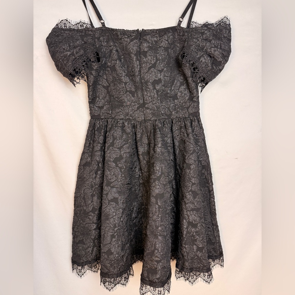 Elegant Black Lace Goth Dress - Picture 7 of 12